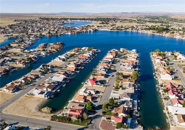 3rd image of 26390 Buccaneer Ln, Helendale, CA 92342 | MLS# CV26082259