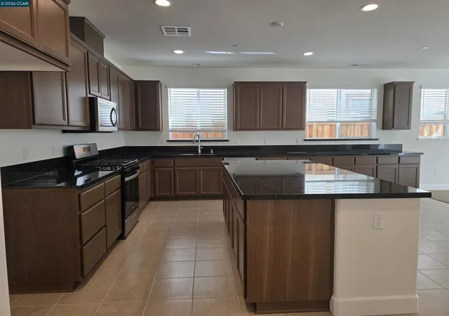 Photo 2 of Single family home for sale at 1530 Rockwood Dr, Pittsburg, CA 94565 | MLS# 41131197 | Listing updated on 2026-10-10