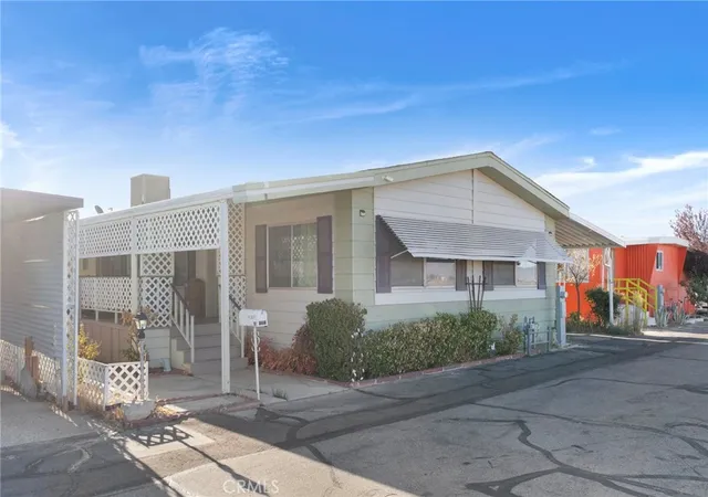 3rd image of 3753 E Avenue I #62, Lancaster, CA 93535 | MLS# PW26082294