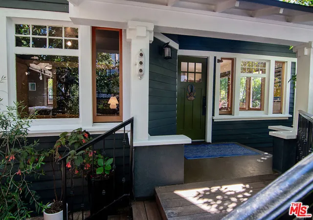 2nd image of 1130 Electric Ave, Venice, CA 90291 | MLS# 26728303