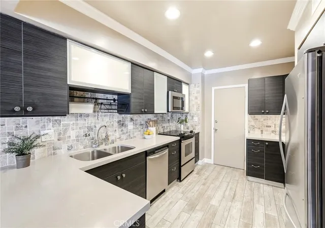 Homes for sale in Encino, CA | 4807 Woodley Ave #303, Encino, CA 91436 | MLS# SR26081922