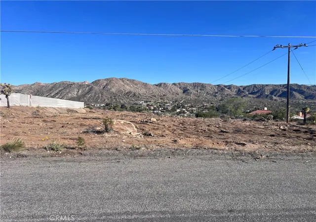 3rd image of 54610 Navajo, Yucca Valley, CA 92284 | MLS# JT26082443