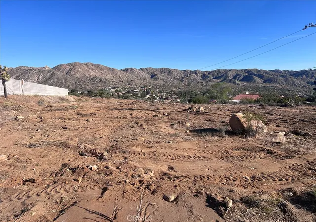 4th image of 54610 Navajo, Yucca Valley, CA 92284 | MLS# JT26082443