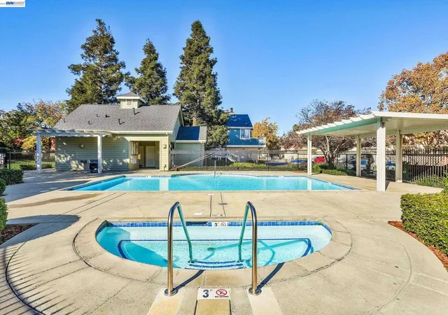Homes for sale in Fairfield, CA | 88 Manchester Dr, Fairfield, CA 94533 | MLS# 41131232