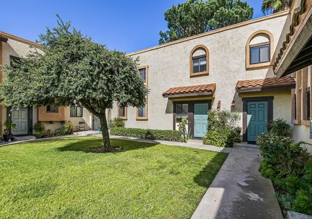 3rd image of 565 S Mollison Ave #D, El Cajon, CA 92020 | MLS# PTP2602856