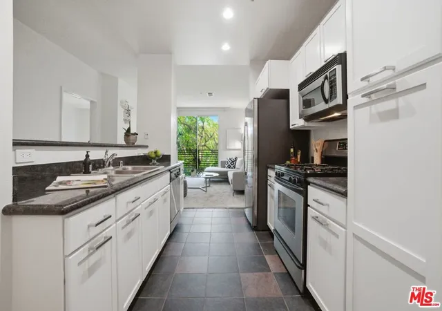 5th image of 6400 Crescent Pkwy #301, Playa Vista, CA 90094 | MLS# 26731609