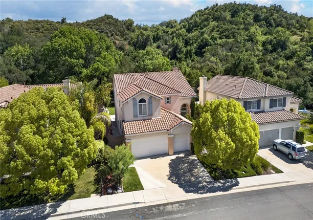 Photo 3 of Single family home for sale at 21012 Oakriver, Newhall, CA 91321 | MLS# SR26081754 | Listing updated on 2026-09-22