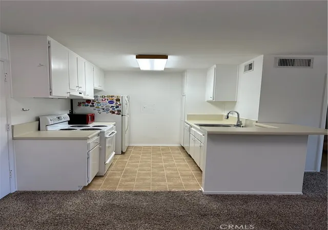 5th image of 23515 Lyons #219, Valencia, CA 91355 | MLS# SR26082475