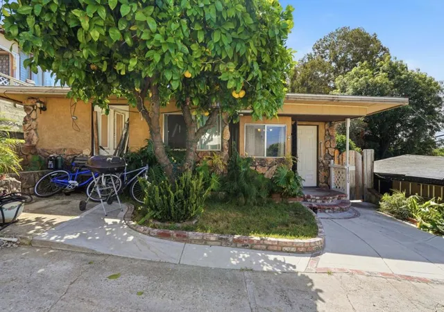 3rd image of 10128 Clayton Rd, San Jose, CA 95127 | MLS# ML82043366