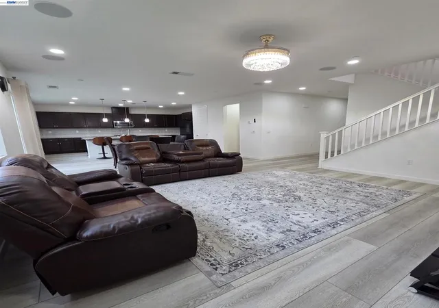 3rd image of 5390 Shenandoah Valley Ln, Antioch, CA 94531 | MLS# 41131262