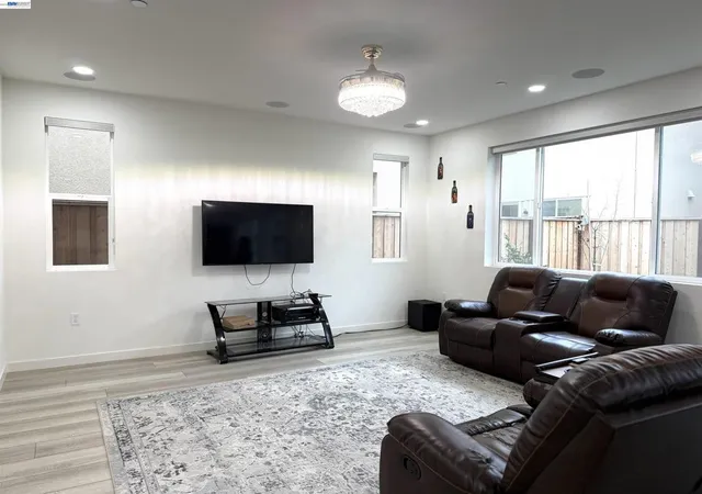 5th image of 5390 Shenandoah Valley Ln, Antioch, CA 94531 | MLS# 41131262