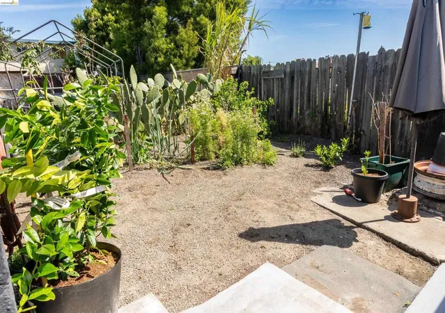 18th image of 418 Douglas Ave, Oakland, CA 94603 | MLS# 41131282