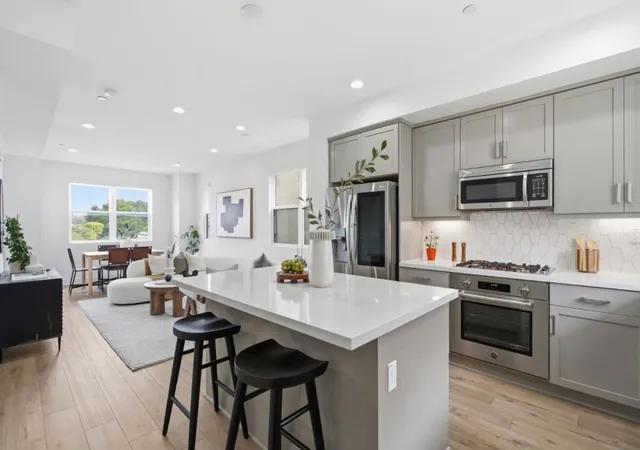 Homes for sale in South San Francisco, CA | 2637 Bantry Ct, South San Francisco, CA 94080 | MLS# ML82043394