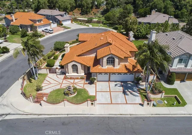 2nd image of 28105 Hollyberry Ln, Yorba Linda, CA 92887 | MLS# OC26082815