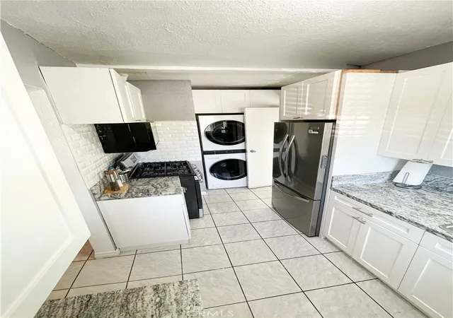 5th image of 8205 Stanford, Los Angeles, CA 90001 | MLS# CV26082892