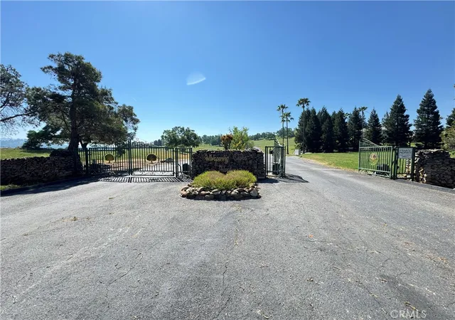 10th image of 3295 Blue Oak Dr, Catheys Valley, CA 95306 | MLS# MC26082764