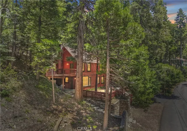 3rd image of 425 Blue Jay Canyon, Blue Jay, CA 92317 | MLS# IG26082905