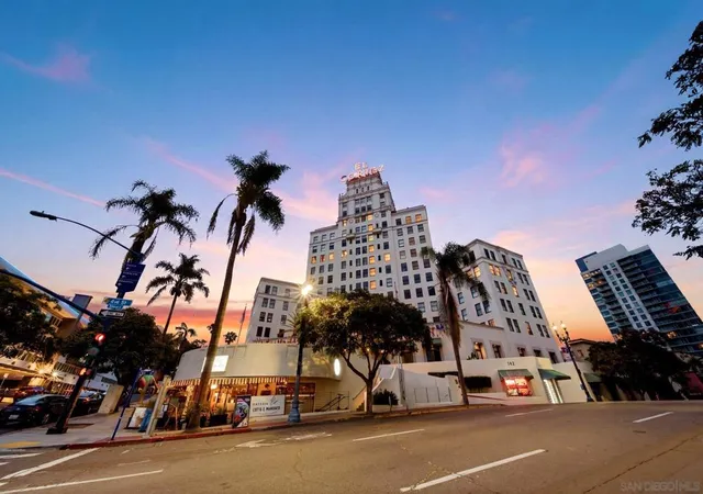 2nd image of 702 Ash, San Diego, CA 92101
