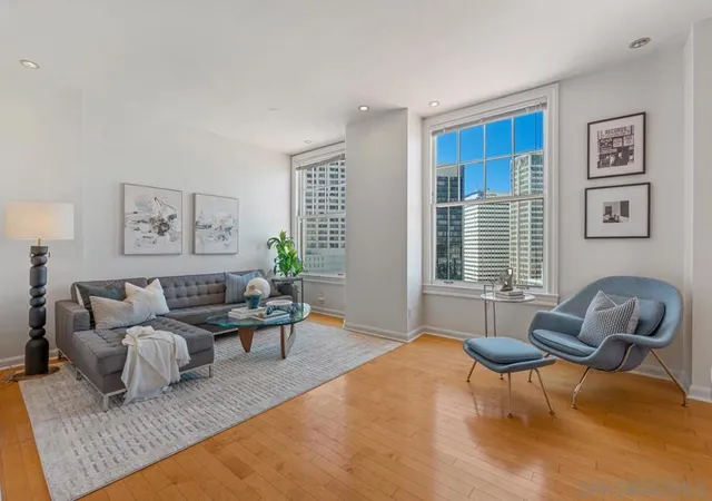 5th image of 702 Ash, San Diego, CA 92101