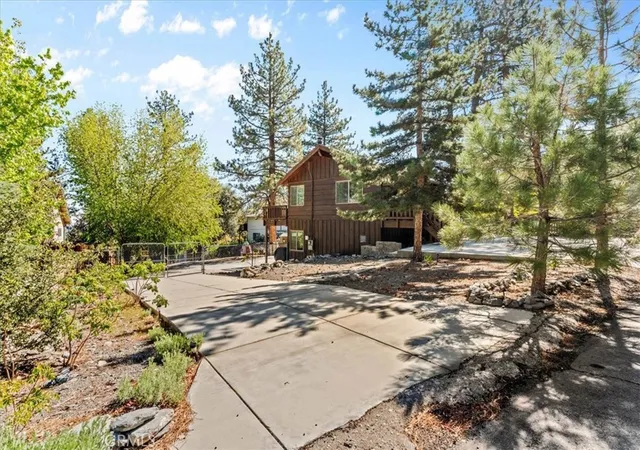 2nd image of 5243 Desert View, Wrightwood, CA 92397 | MLS# HD26082419