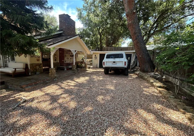 4th image of 23230 Raymond, Chatsworth, CA 91311 | MLS# SR26082514