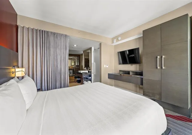 4th image of 207 5Th, San Diego, CA 92101