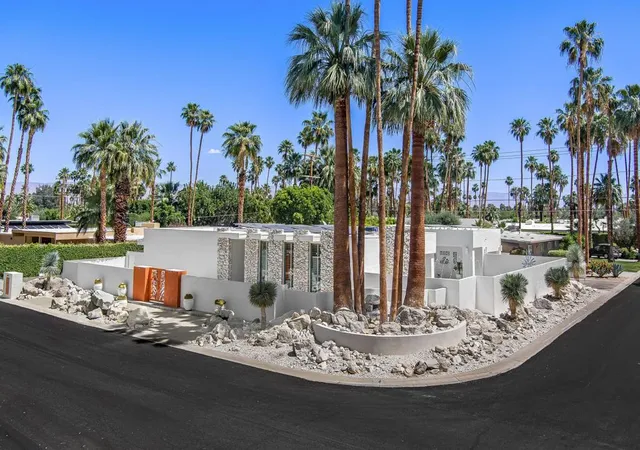 Photo 1 of Single family home for sale at 1190 S Calle De Maria, Palm Springs, CA 92264 | MLS# 219146571PS | Listing updated on 2026-09-25