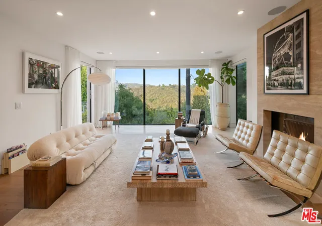 3rd image of 1552 Bel Air Rd, Los Angeles, CA 90077 | MLS# 26738589