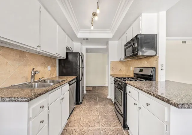 Homes for sale in Palm Springs, CA | 400 N Sunrise Wy #136, Palm Springs, CA 92262 | MLS# 219146574PS