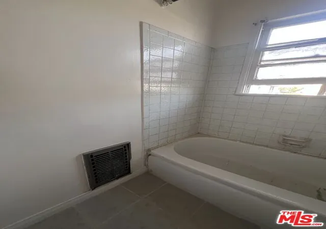 10th image of 6130 S Hobart Blvd, Los Angeles, CA 90047 | MLS# 26704629