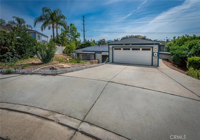 Homes for sale in Riverside, CA | 3208 Gibraltar, Riverside, CA 92506 | MLS# IV26082395