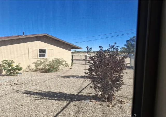 5th image of 6873 Warren Vista, Yucca Valley, CA 92284 | MLS# JT26083182