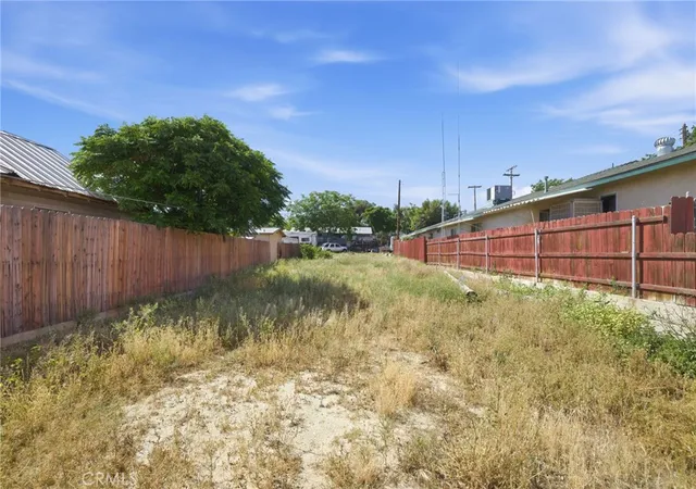 Photo 11 of Land for sale at 149 Crystal, Taft, CA 93268 | MLS# SR26081244 | Listing updated on 2026-04-17