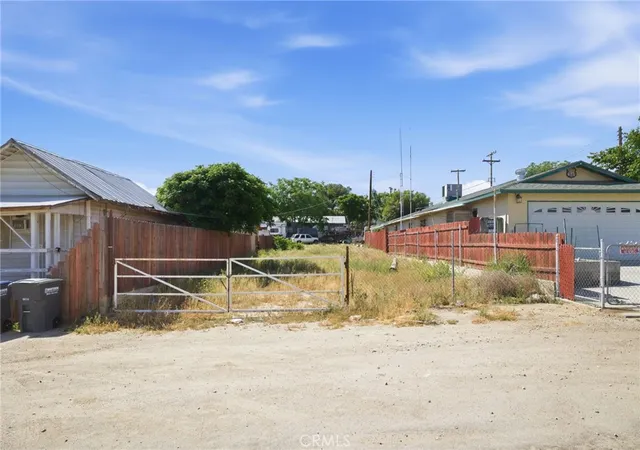 Photo 2 of Land for sale at 149 Crystal, Taft, CA 93268 | MLS# SR26081244 | Listing updated on 2026-04-17