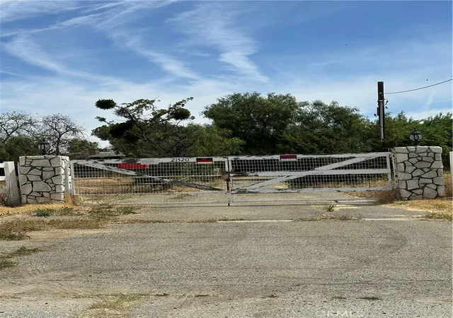 Photo 1 of Manufactured home for sale at 21520 Gold Valley, Perris, CA 92570 | MLS# IV26082738 | Listing updated on 2026-10-05