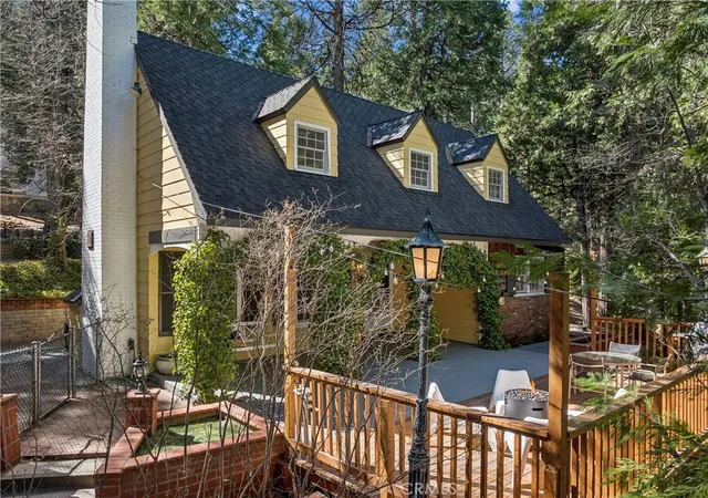 Photo 3 of Single family home for sale at 222 Holiday, Lake Arrowhead, CA 92352 | MLS# IG26069392 | Listing updated on 2026-06-10