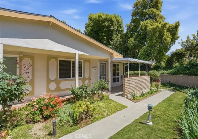 Homes for sale in Newhall, CA | 26831 Avenue Of The Oaks #A, Newhall, CA 91321 | MLS# SR26083455