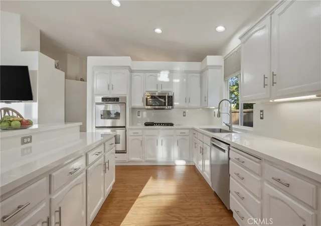 Photo 3 of Single family home for sale at 23993 Via Madrid, Murrieta, CA 92562 | MLS# SW26081599 | Listing updated on 2026-08-04