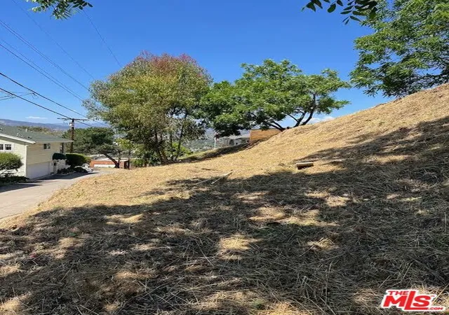 4th image of 2560 N Hines Dr, Los Angeles, CA 90065 | MLS# 26708497