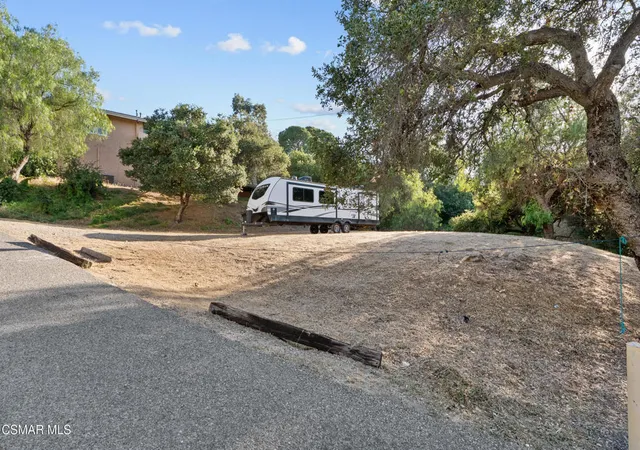 image of 375 Acacia Ln, Newbury Park, CA 91320 | MLS# 226001781