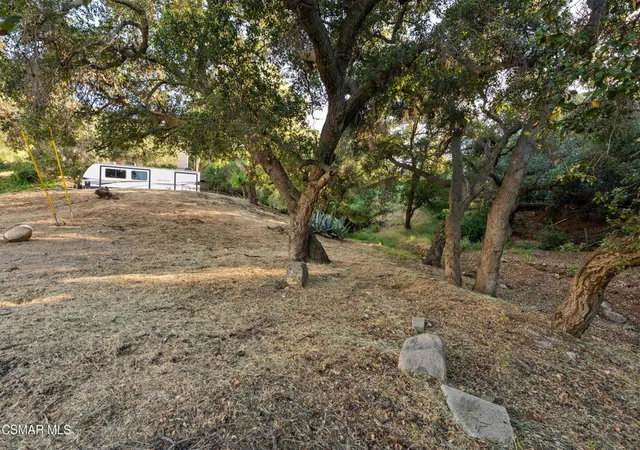image of 375 Acacia Ln, Newbury Park, CA 91320 | MLS# 226001781