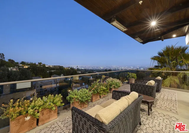 Homes for sale in Beverly Hills, CA | 1380 Summitridge Pl, Beverly Hills, CA 90210 | MLS# 26739843