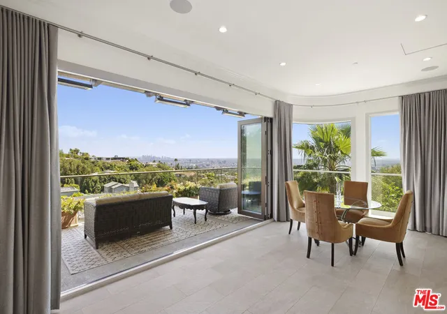 5th image of 1380 Summitridge Pl, Beverly Hills, CA 90210 | MLS# 26739843