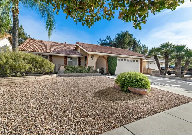 Homes for sale in Hemet, CA | 2095 Silver Oak Wy, Hemet, CA 92545 | MLS# SW26082625