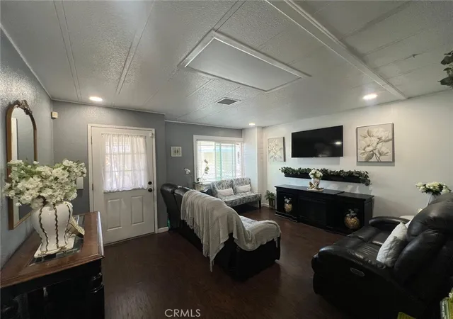 3rd image of 320 N Park Vista St #20, Anaheim, CA 92806 | MLS# PW26083684