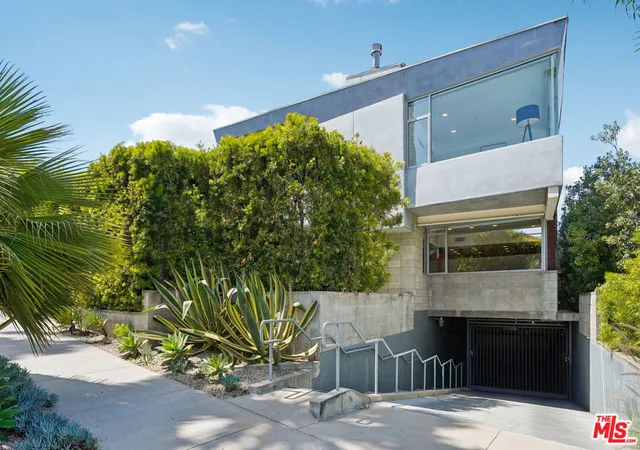 Homes for sale in Santa Monica, CA | 639 Pacific St #A, Santa Monica, CA 90405 | MLS# 26750171