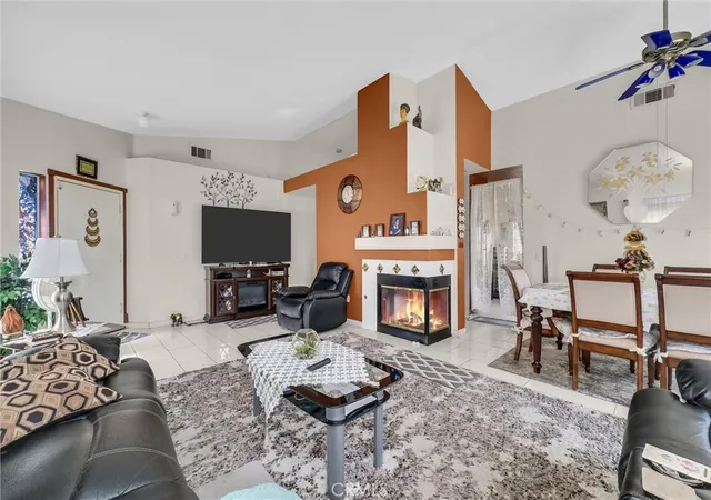 Photo 3 of Single family home for sale at 565 Berkshire, San Jacinto, CA 92583 | MLS# TR26083310 | Listing updated on 2026-09-29