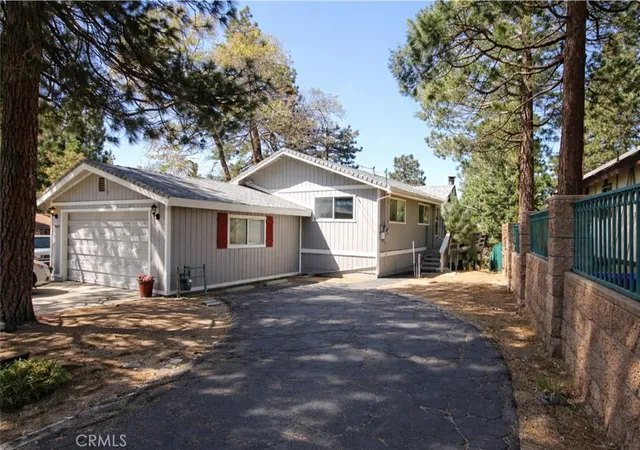 Photo 1 of Single family home for sale at 1962 Nob Hl, Running Springs, CA 92382 | MLS# IG26083677 | Listing updated on 2026-10-07