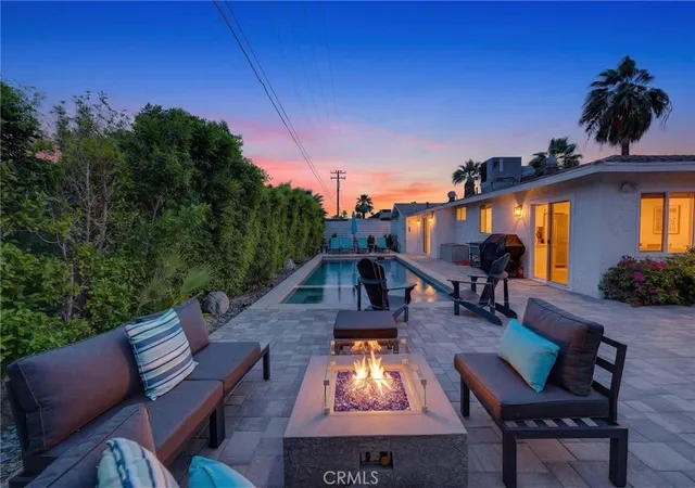 Photo 1 of Single family home for sale at 356 W Cortez, Palm Springs, CA 92262 | MLS# SW26083787 | Listing updated on 2026-09-19