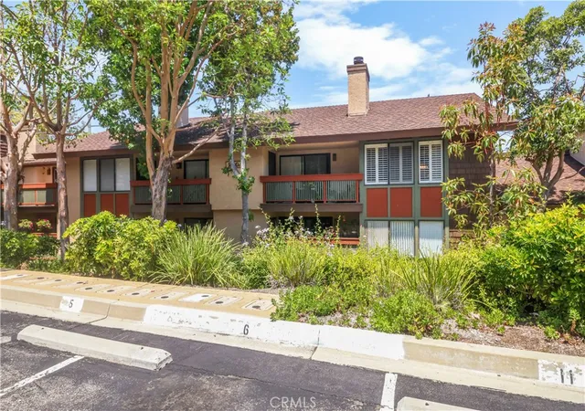 Homes for sale in Signal Hill, CA | 2500 Willow, Signal Hill, CA 90755 | Houzeo